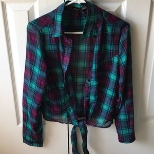 Cropped plaid T-shirt